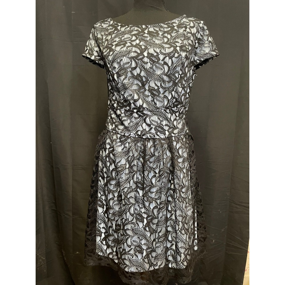 THREE PINK‎ HEARTS Juniors Dress Sz 11 Black Lace Blue Lined Fit & Flare Party